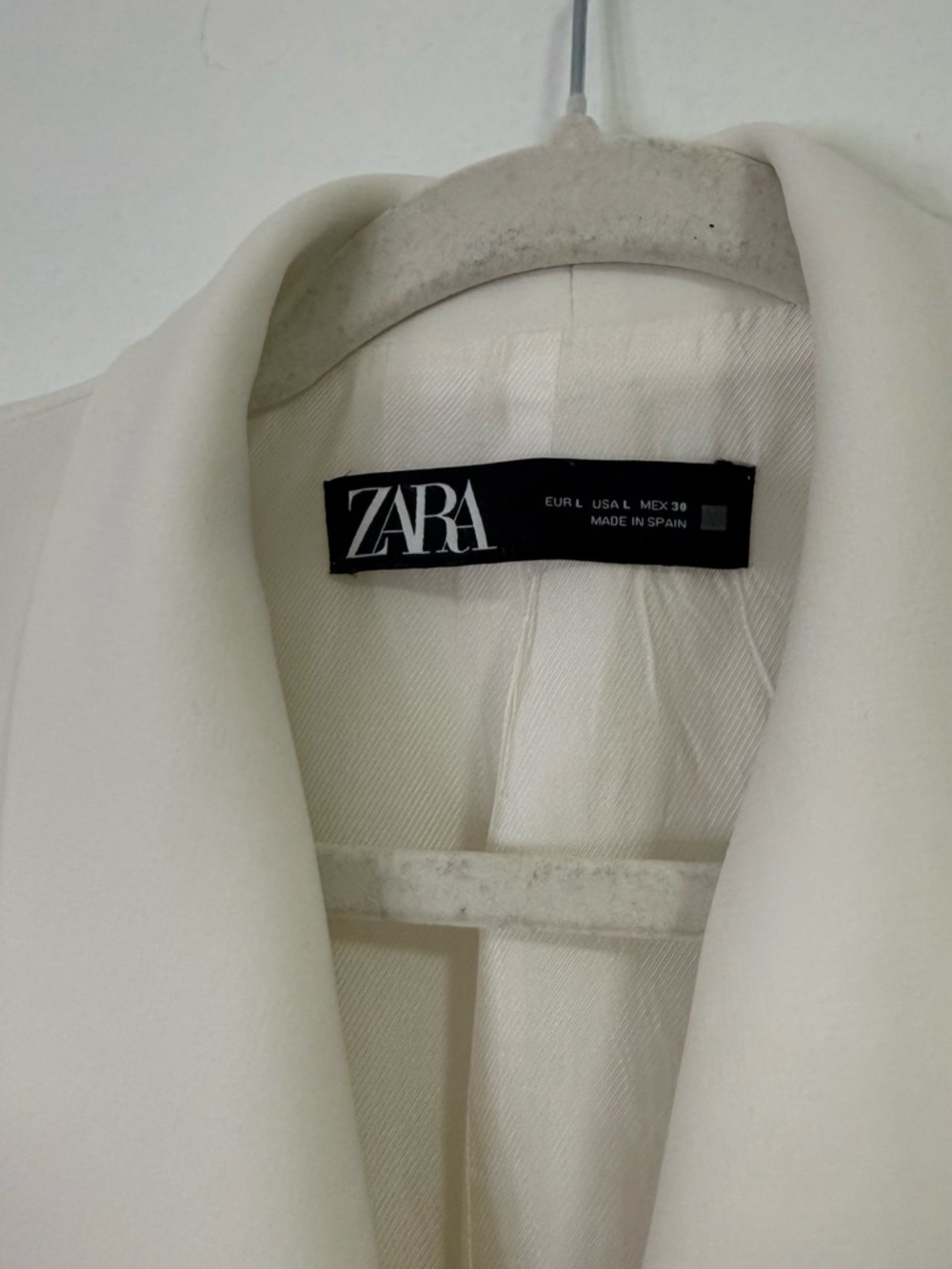 Zara Cream Double-Breasted Shawl Collar Blazer - Picture 4 of 4